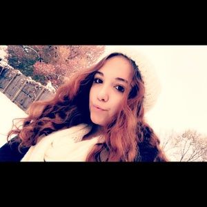 Meet your Posher, Lilly